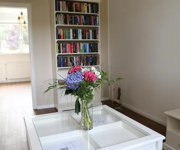 Goethe60 Апартаменты Хоэн-Нойендорф